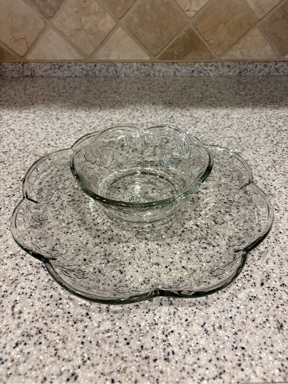 ANCHOR HOCKING SAVANNAH CHIP AND DIP SET